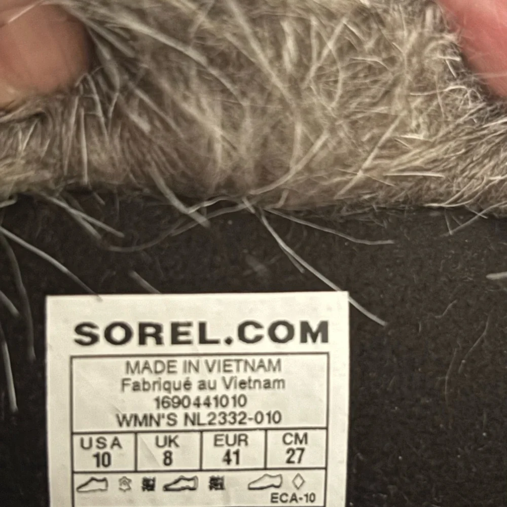 Sorel Black and Gray Winter Boots with Fur - Picture 2 of 8